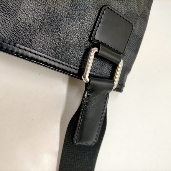 Louis Vuitton Damier Crossbody bag - Picture 10 of 16